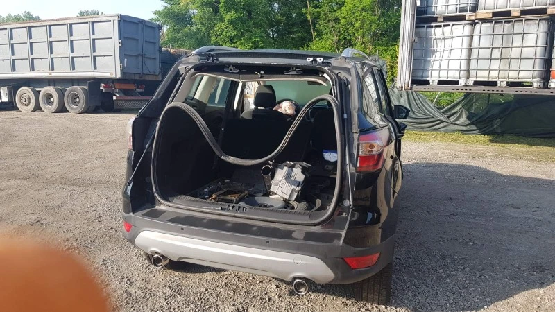 Mazda Tribute, снимка 5 - Автомобили и джипове - 39211925