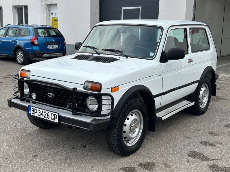 Lada Niva 1.7i ГАЗ Климатик Италия EURO 5, снимка 1 - Автомобили и джипове - 48443567