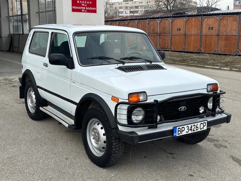 Lada Niva 1.7i ГАЗ Климатик Италия EURO 5, снимка 10 - Автомобили и джипове - 48443567