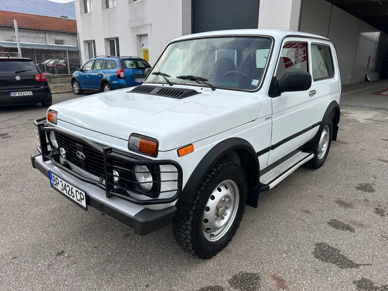 Lada Niva 1.7i ГАЗ 4x4 Климатик Италия EURO 5, снимка 3 - Автомобили и джипове - 48443567