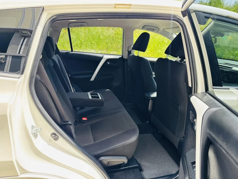 Toyota Rav4 2.0i Edition, снимка 14 - Автомобили и джипове - 50268166