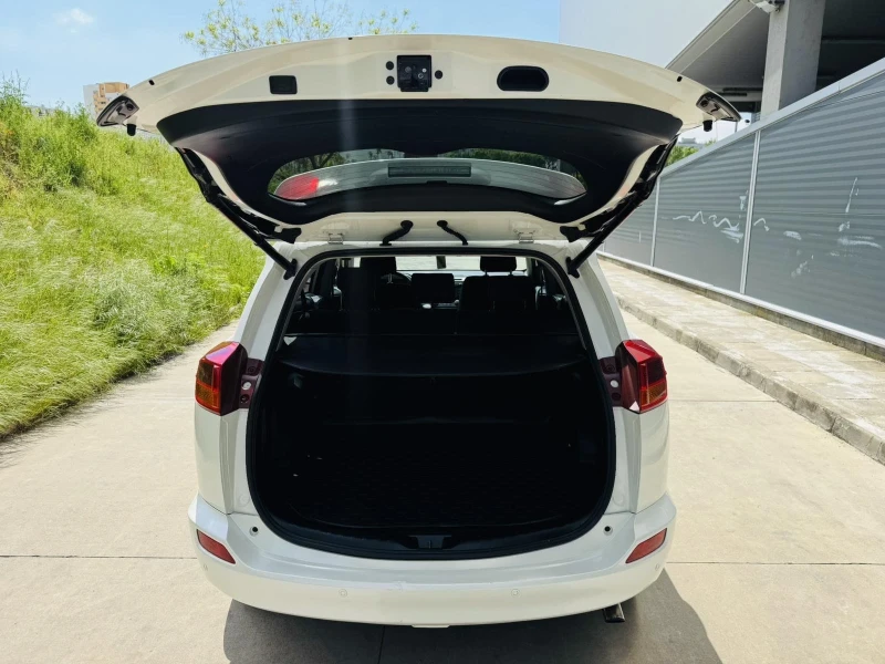 Toyota Rav4 2.0i Edition, снимка 8 - Автомобили и джипове - 50268166