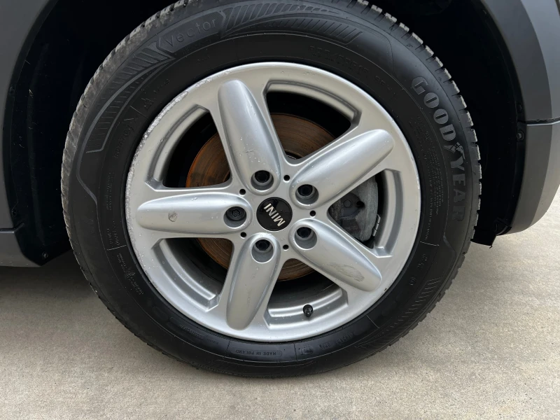 Mini Countryman 1.6D* Euro 5B* KTEO* 6sk* РЕАЛНИ 94972 КМ. ИТАЛИЯ , снимка 15 - Автомобили и джипове - 52024273