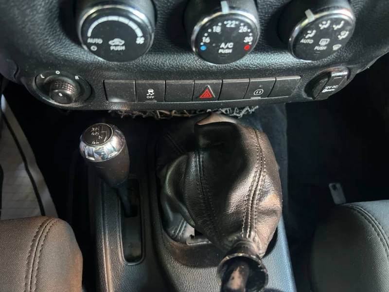 Jeep Wrangler SAHARA* ДЪЛГА БАЗА* РЪЧКА* , снимка 11 - Автомобили и джипове - 52481498