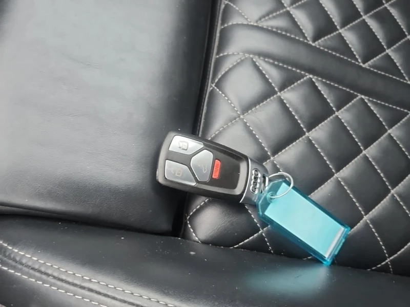 Audi SQ5 * TECHNIK * CARFAX * БЕЗ ПЪРВОНАЧАЛНА ВНОСКА, снимка 8 - Автомобили и джипове - 53021267