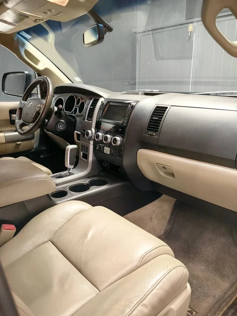 Toyota Sequoia 5.7 ГАЗ/ЛИЗИНГ/БАРТЕР, снимка 4 - Автомобили и джипове - 53823615