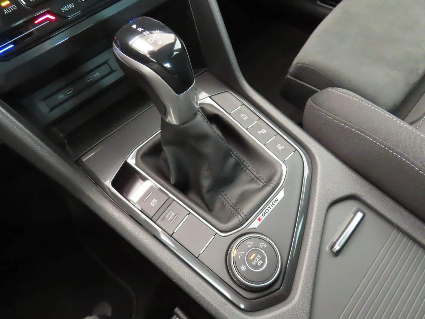 VW Tiguan Elegance 2.0 TDI SCR 4MOTION DSG | Mobile.bg � ����������� 15