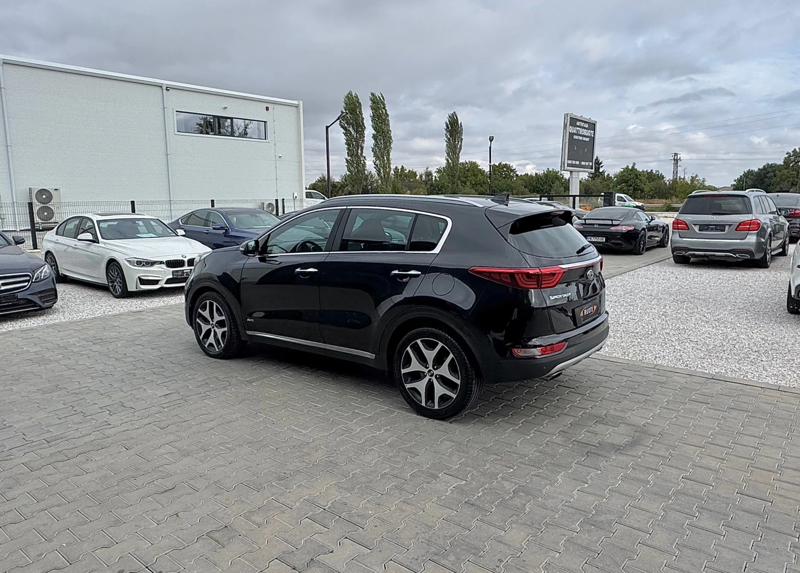 Kia Sportage 2.0CRDi * GT Line* Подгрев/Камера/Keyless/Панорама - изображение 6