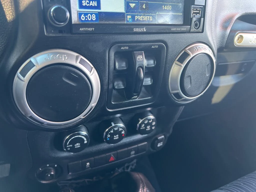 Jeep Wrangler SAHARA*  * *  | Mobile.bg   12