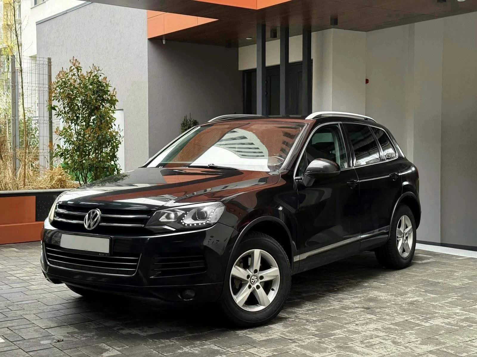VW Touareg 3.0D* На* Пружини* LED
