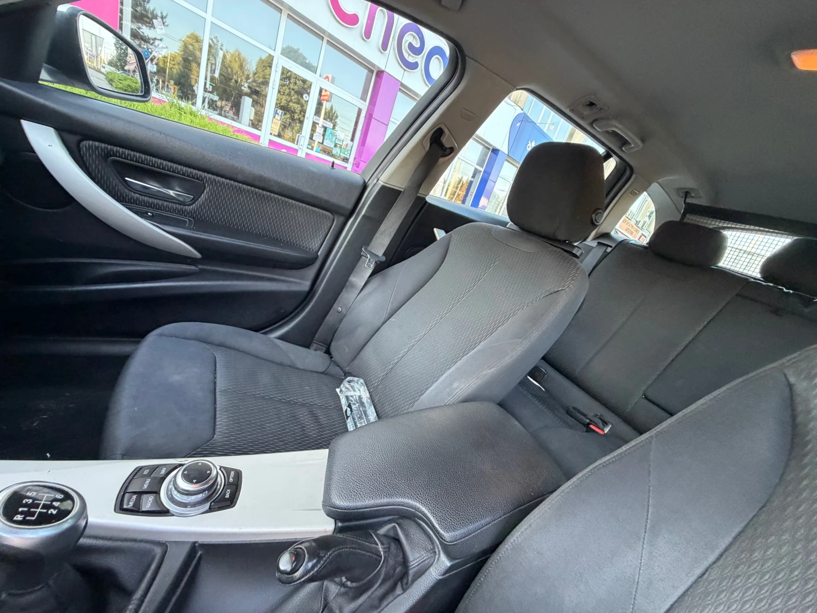 BMW 320 3.0D* SPORTBACK* LED, снимка 9 - Автомобили и джипове - 55607678