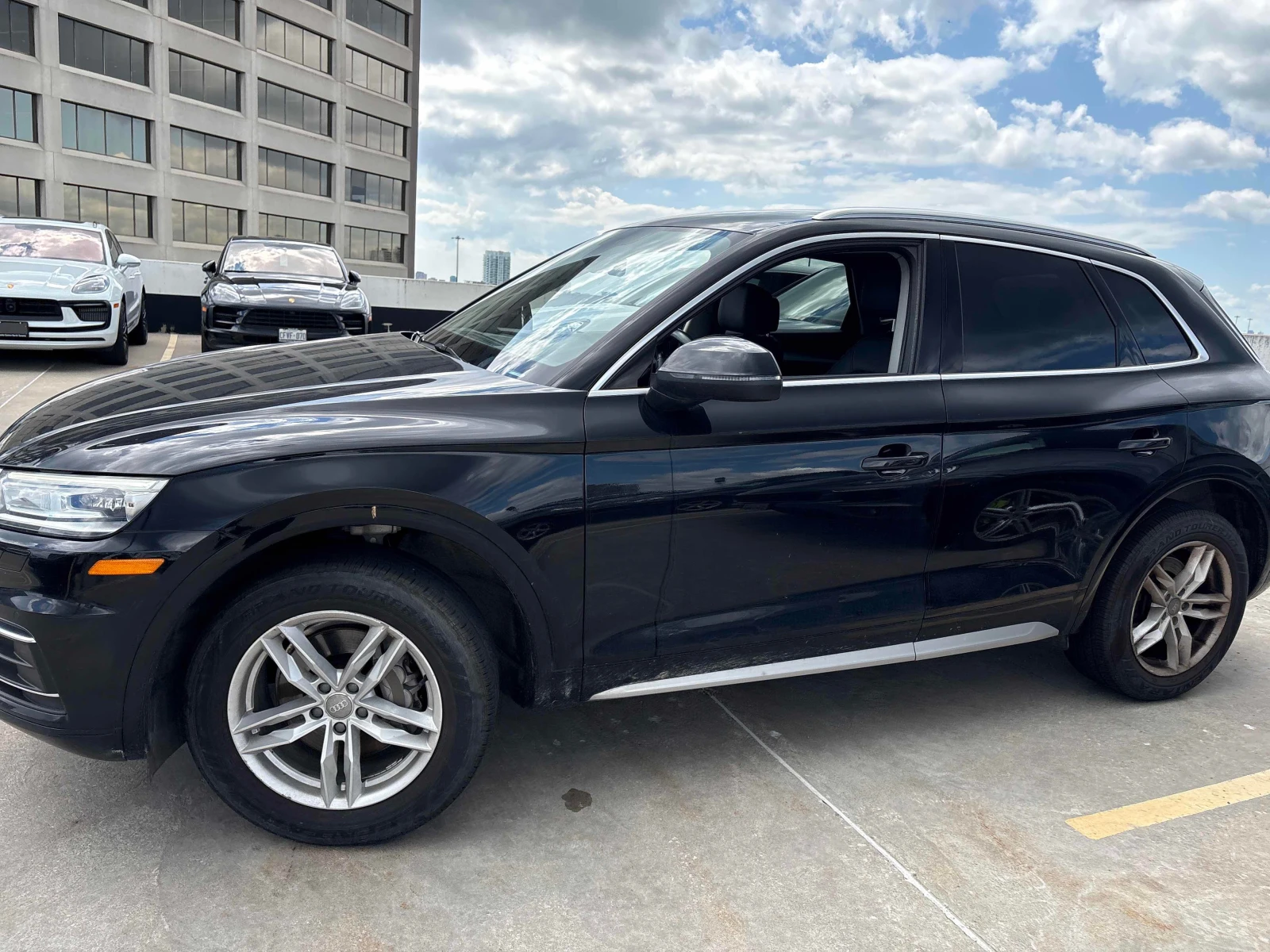 Audi Q5 * Komfort * CARFAX * ОТ ПРЕДСТАВИТЕЛСТВО * , снимка 2 - Автомобили и джипове - 55842247