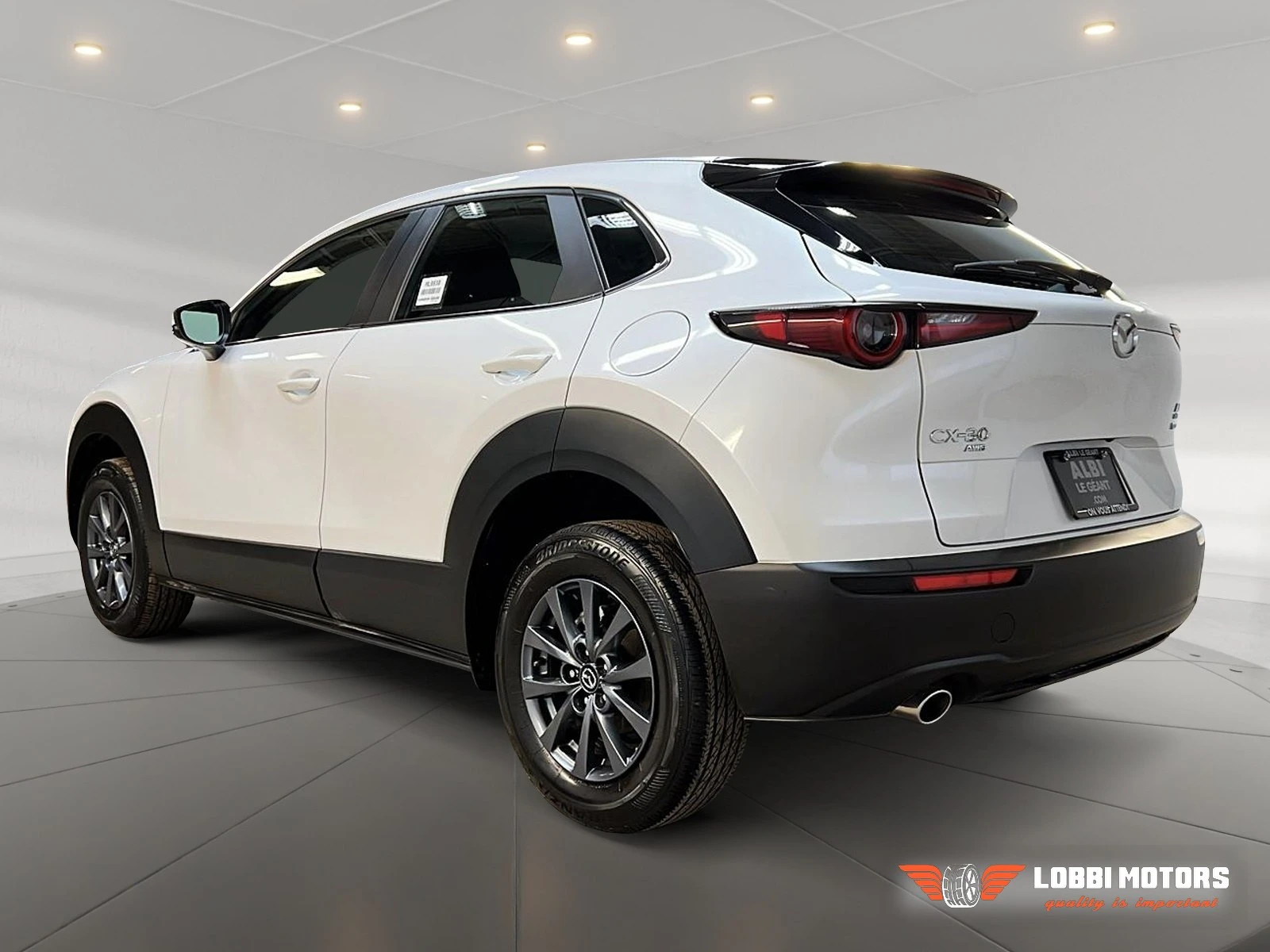 Mazda CX-30, снимка 2 - Автомобили и джипове - 56113626