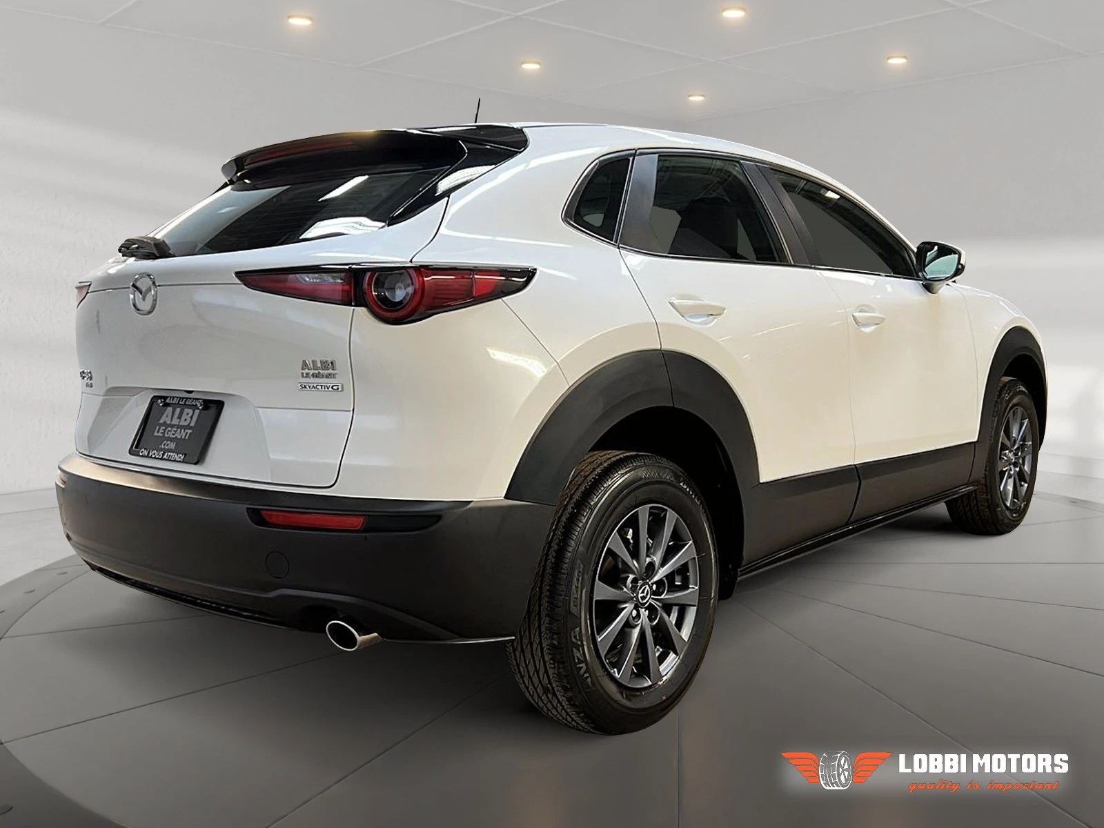 Mazda CX-30, снимка 3 - Автомобили и джипове - 56113626