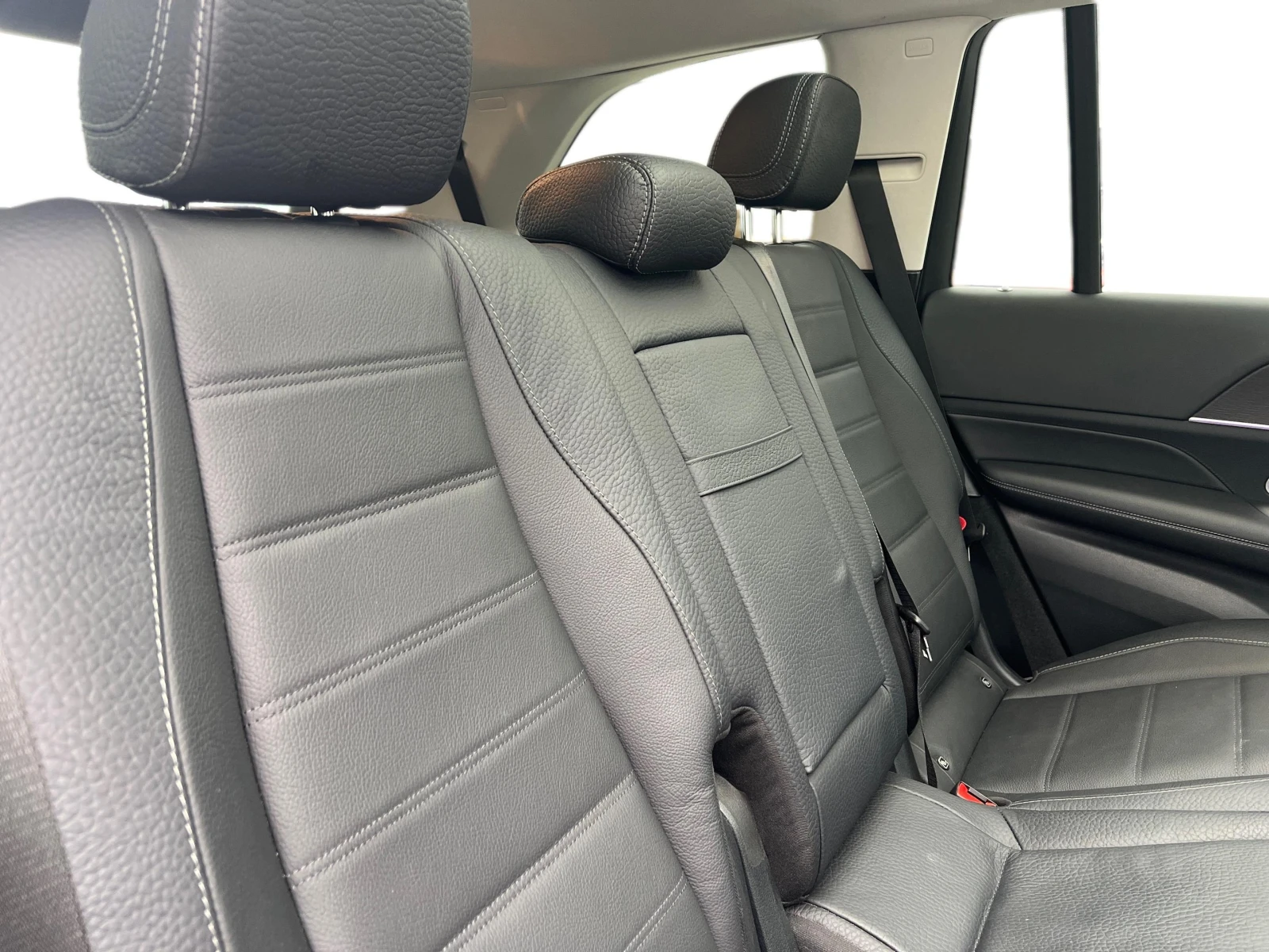Mercedes-Benz GLS 350 d 4MATIC, снимка 12 - Автомобили и джипове - 56736536