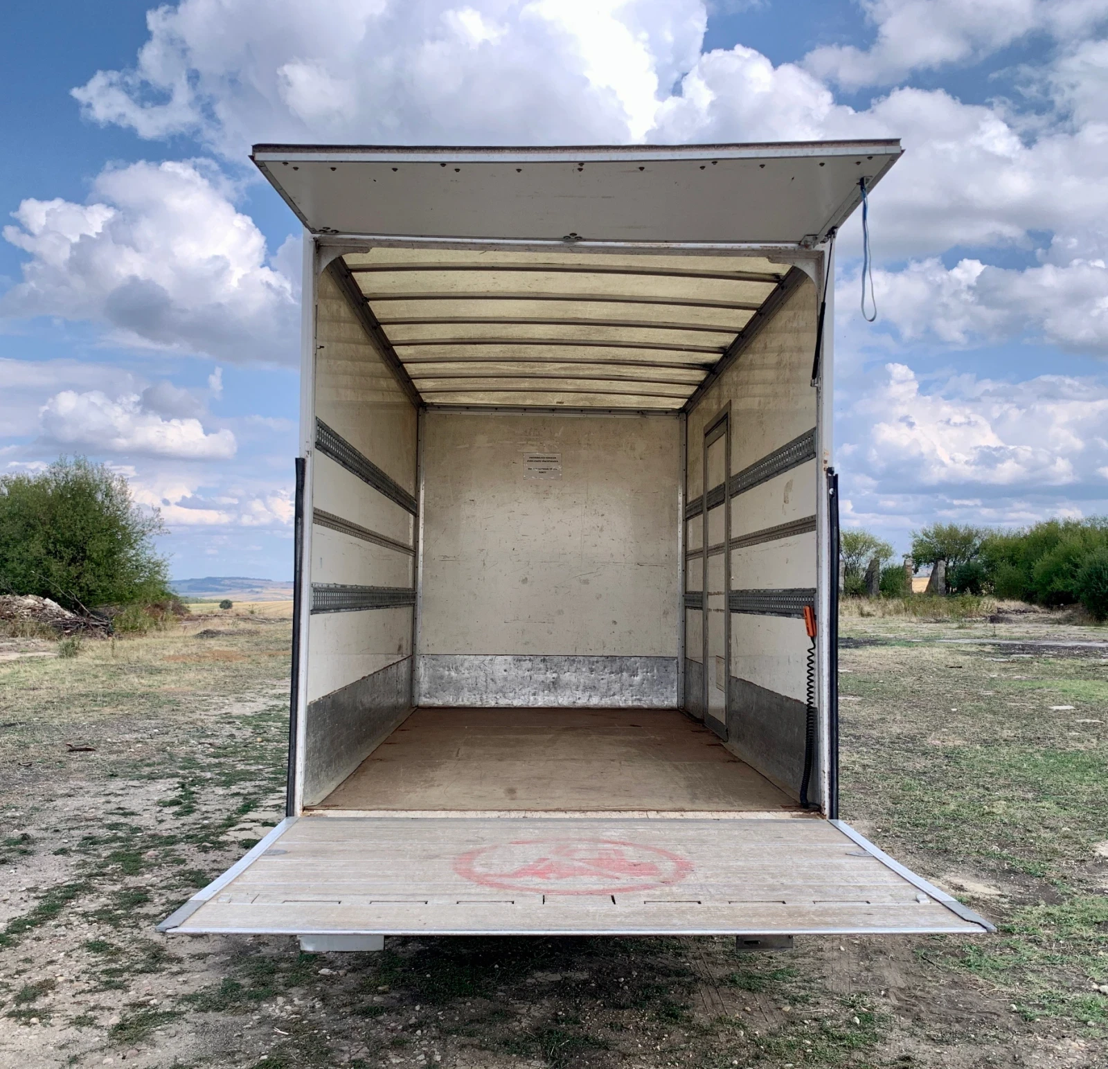 Iveco Daily 3.0 169 000км падащ борд - Б категория - изображение 9