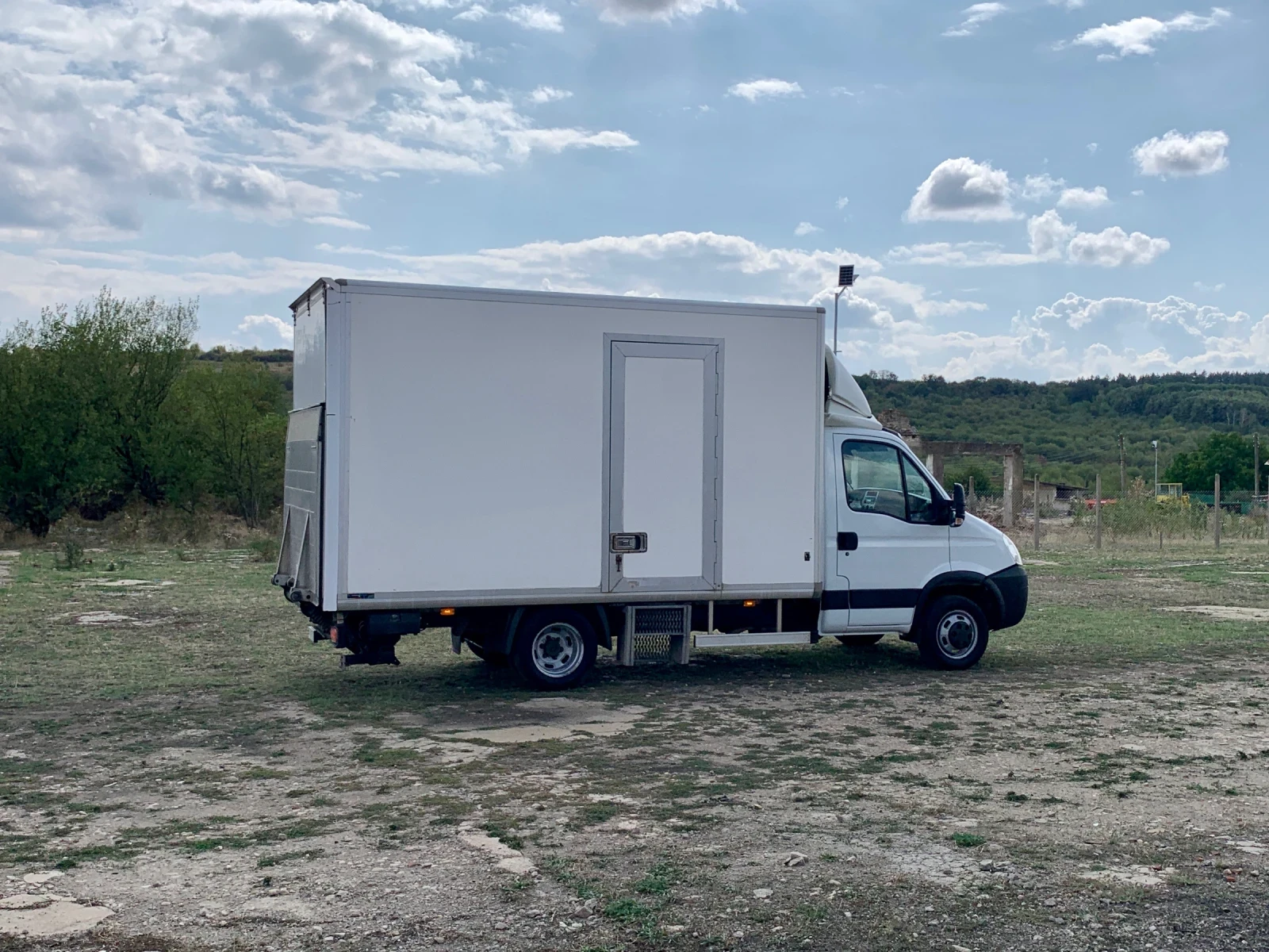 Iveco Daily 3.0 169 000км падащ борд - Б категория - изображение 8