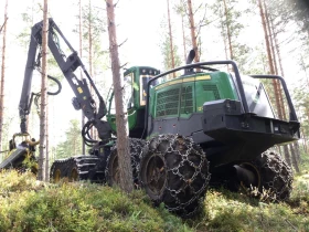 Специализирани машини Машини за дърводобив John Deere 1270 8WD, снимка 4