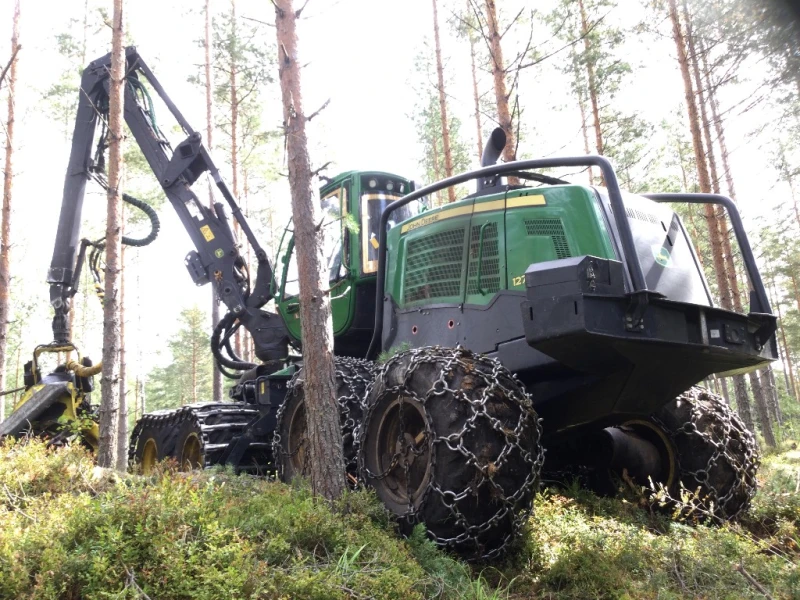 Специализирани машини Машини за дърводобив John Deere 1270 8WD, снимка 4 - Селскостопанска техника - 48390923