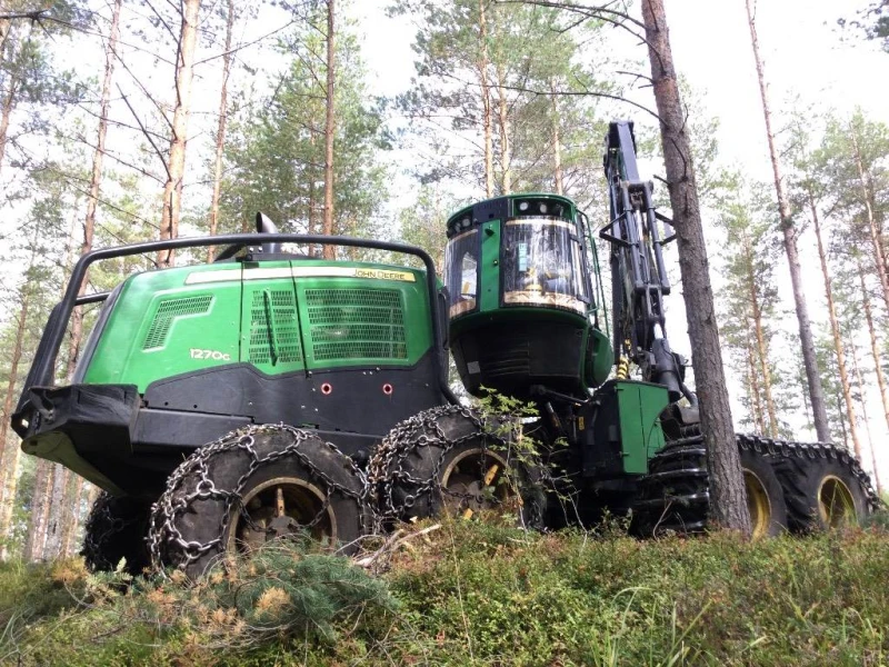 Специализирани машини Машини за дърводобив John Deere 1270 8WD, снимка 5 - Селскостопанска техника - 48390923