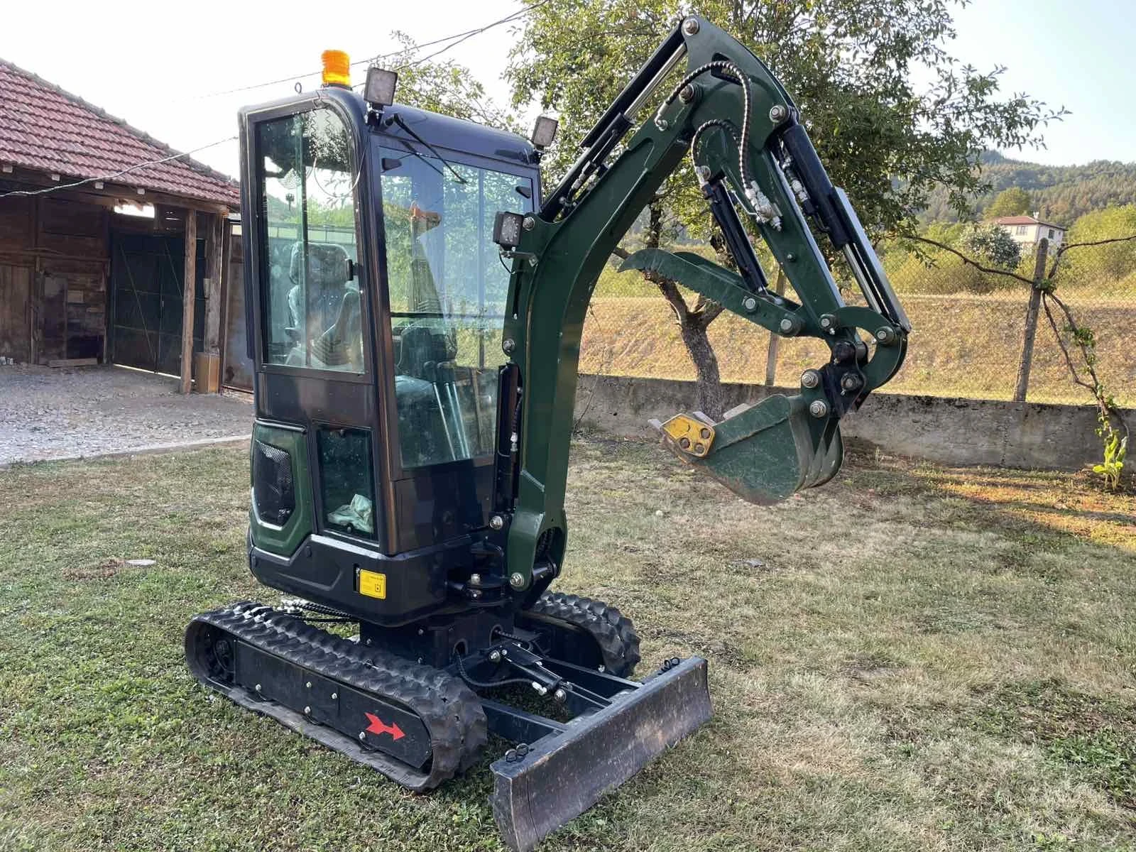 Багер Kubota Китайски багер+ чук, снимка 5 - Индустриална техника - 55771879