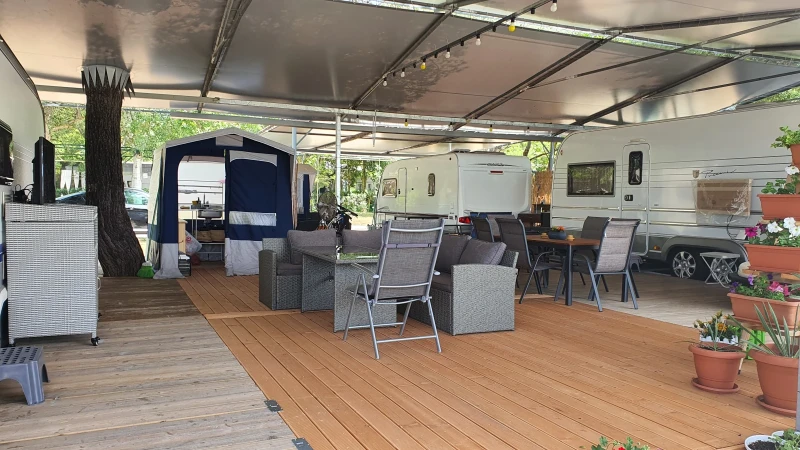 Каравана Hobby 650, снимка 5 - Каравани и кемпери - 53222025