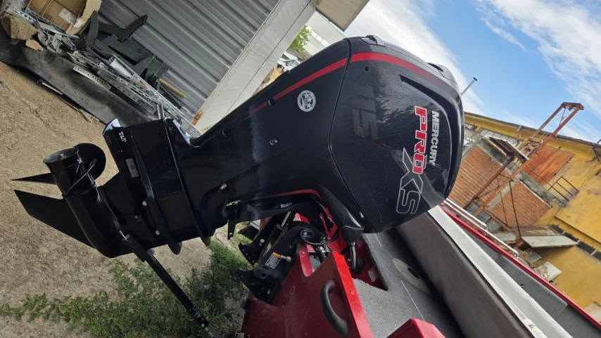 Лодка Tracker PRO GUIDE V175 SC, снимка 9 - Воден транспорт - 56253692
