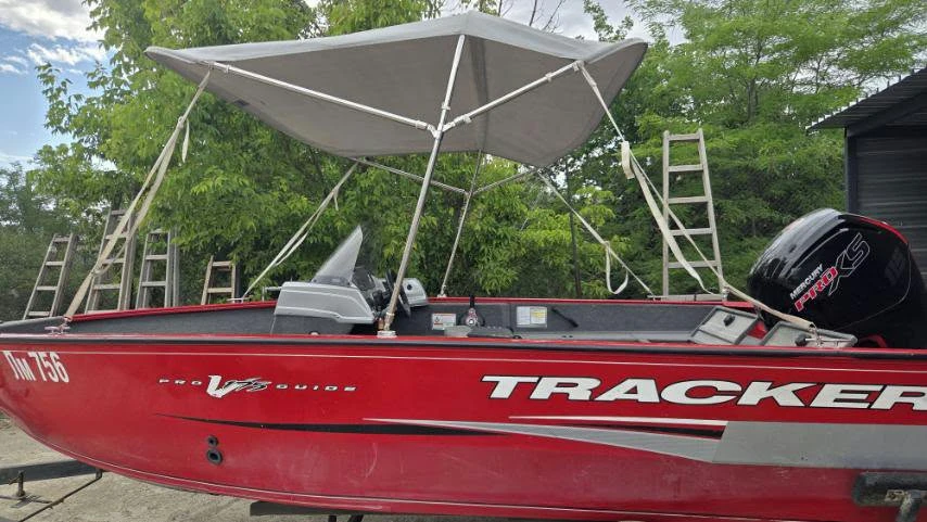 Лодка Tracker PRO GUIDE V175 SC, снимка 8 - Воден транспорт - 56253692