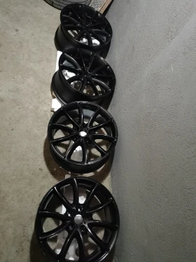 Гуми с джанти Други 235/35R19, снимка 4