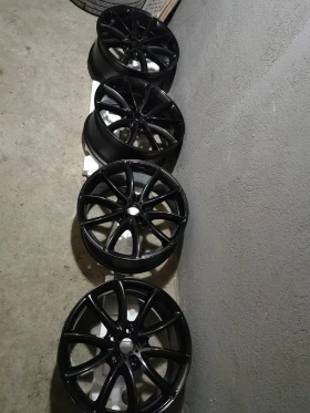 Гуми с джанти Други 235/35R19, снимка 2