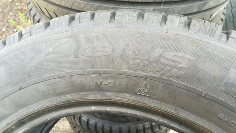 Гуми Зимни 205/65R16, снимка 5 - Гуми и джанти - 26739627