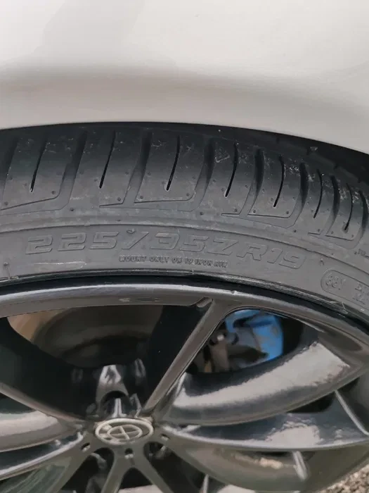 Гуми с джанти Други 235/35R19, снимка 7 - Гуми и джанти - 52677217