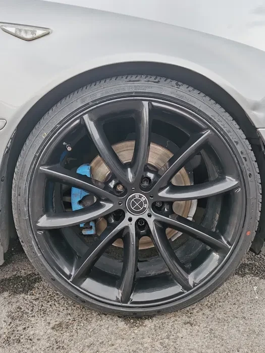 Гуми с джанти Други 235/35R19, снимка 5 - Гуми и джанти - 52677217