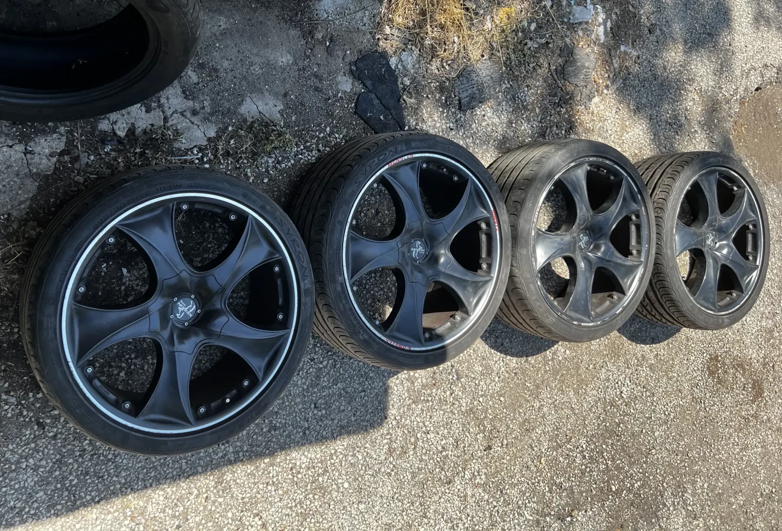 Гуми с джанти Syron 295/30R22, снимка 5 - Гуми и джанти - 55101257
