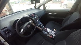 Toyota Auris 1.8 хибрид, снимка 12