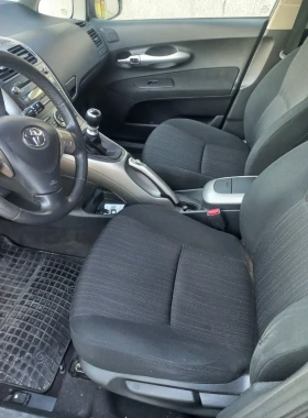 Toyota Auris 2.0, снимка 6 — Bazar.bg Toyota Auris 2.0, снимка 6