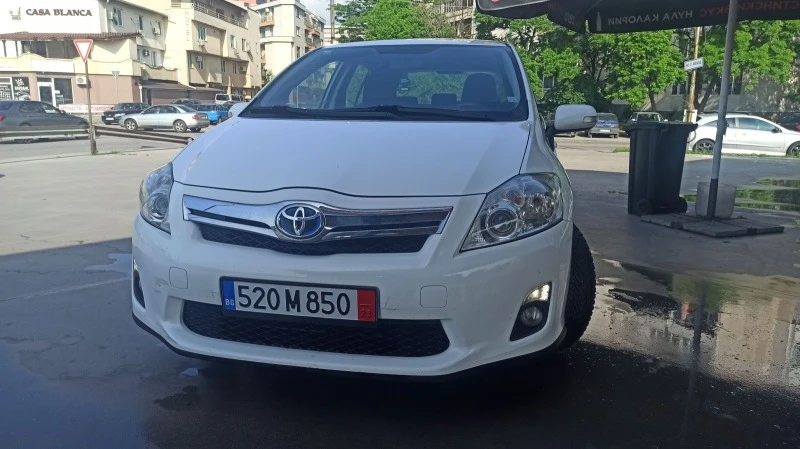 Toyota Auris 1.8 хибрид, снимка 4 - Автомобили и джипове - 47923858