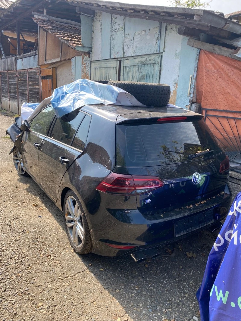 VW Golf R-LINE, снимка 1 - Автомобили и джипове - 42440618