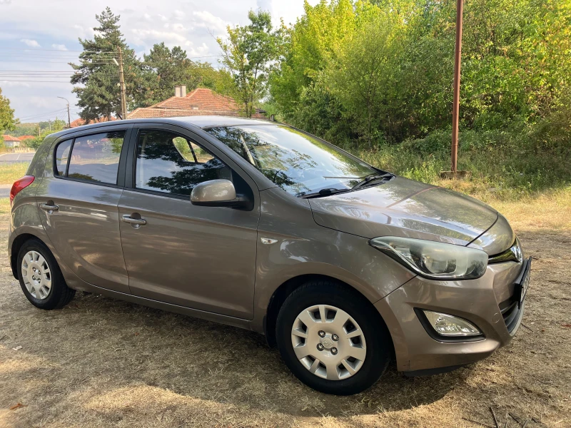 Hyundai I20, снимка 2 - Автомобили и джипове - 47463239