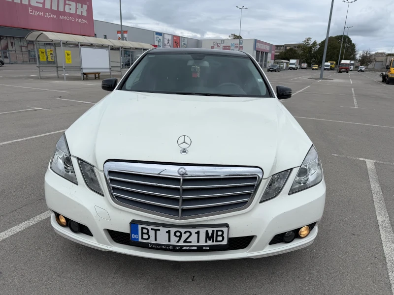 Mercedes-Benz E 220 * Обслужен* Снежно* Бял* 2.2CDI* , снимка 2 - Автомобили и джипове - 47558246