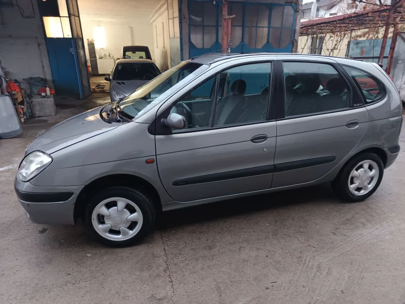 Renault Megane 1.9 dti, снимка 3 - Автомобили и джипове - 47916533