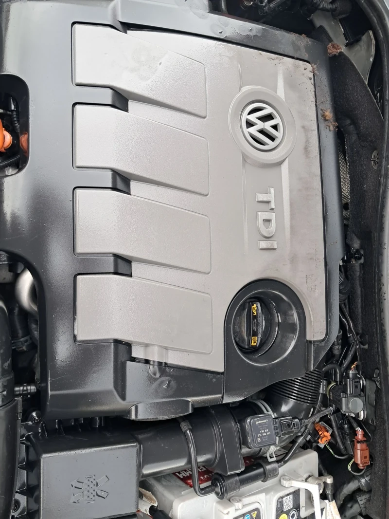 VW Golf 16. Тди нави 105 к.с., снимка 5 - Автомобили и джипове - 49623193