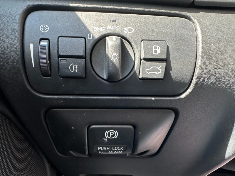 Volvo V60 2.4d 163 к.с., снимка 15 - Автомобили и джипове - 51730050