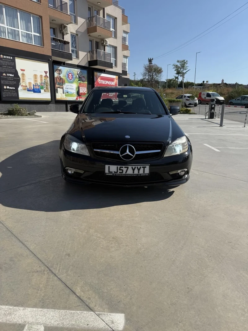 Mercedes-Benz C 320, снимка 2 - Автомобили и джипове - 52542271