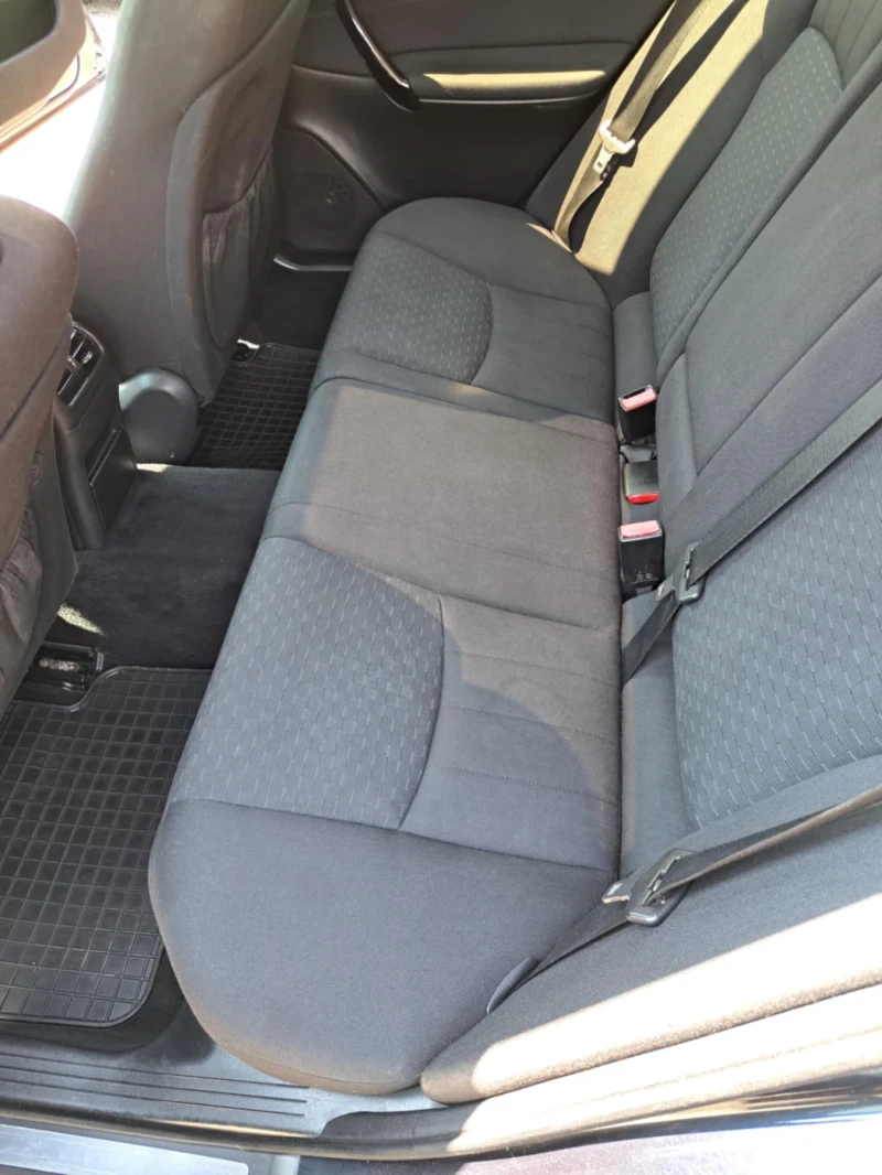 Mercedes-Benz C 220, снимка 10 - Автомобили и джипове - 52899832