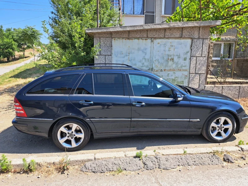 Mercedes-Benz C 220, снимка 11 - Автомобили и джипове - 52899832