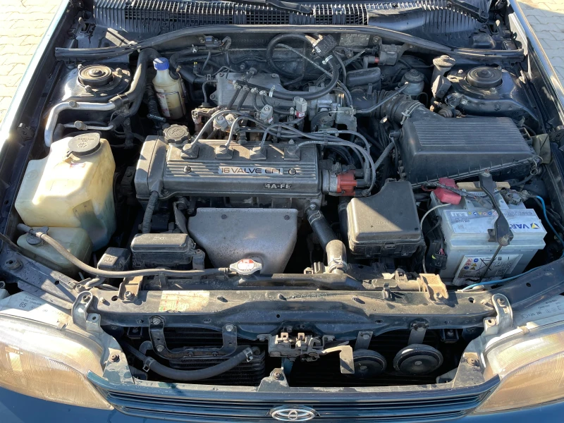 Toyota Carina E, снимка 9 - Автомобили и джипове - 52949177