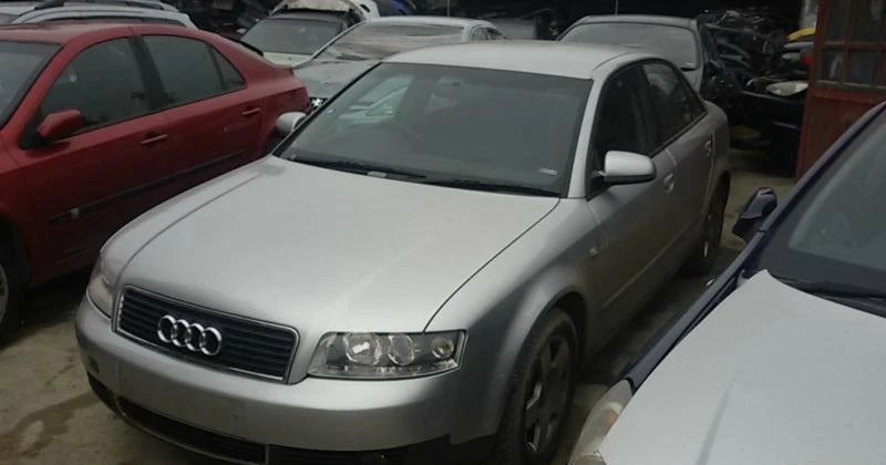 Audi A4 2,0i ALT, снимка 3 - Автомобили и джипове - 47421508