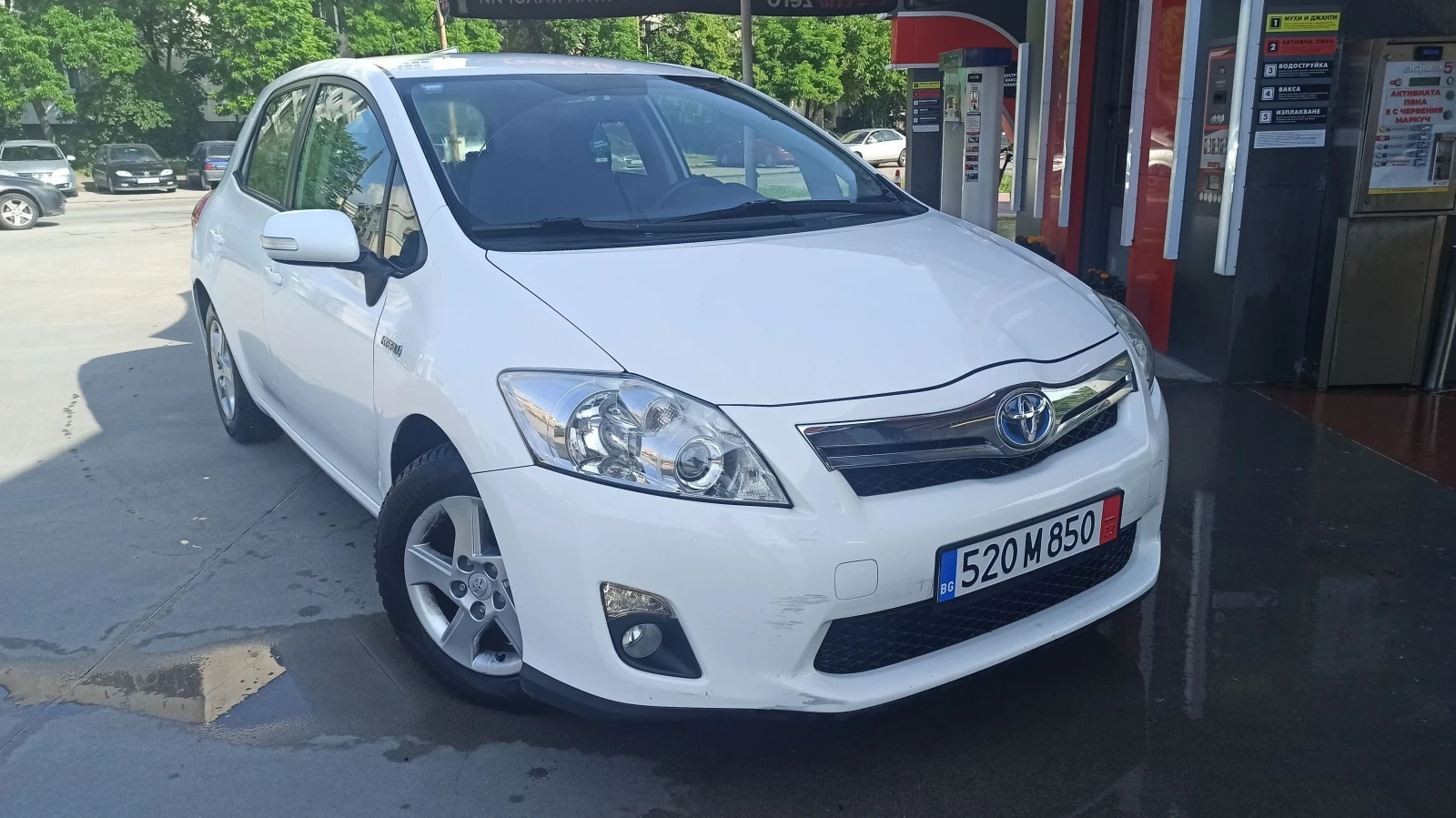 Toyota Auris 1.8 хибрид - изображение 6