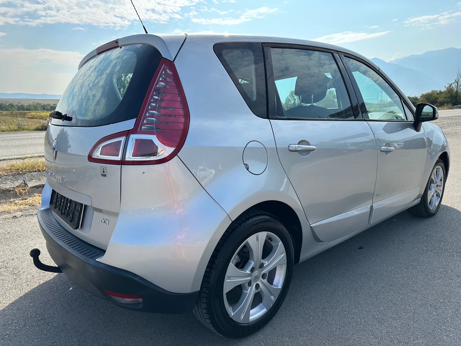 Renault Scenic 1.5 DCI EURO 5 - изображение 5